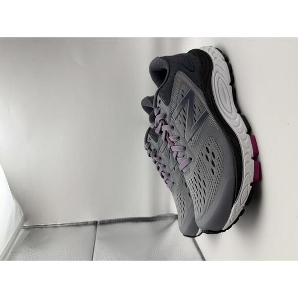 New Balance W840G04 Women's Running Shoes Size 5 Narrow - Picture 3 of 13